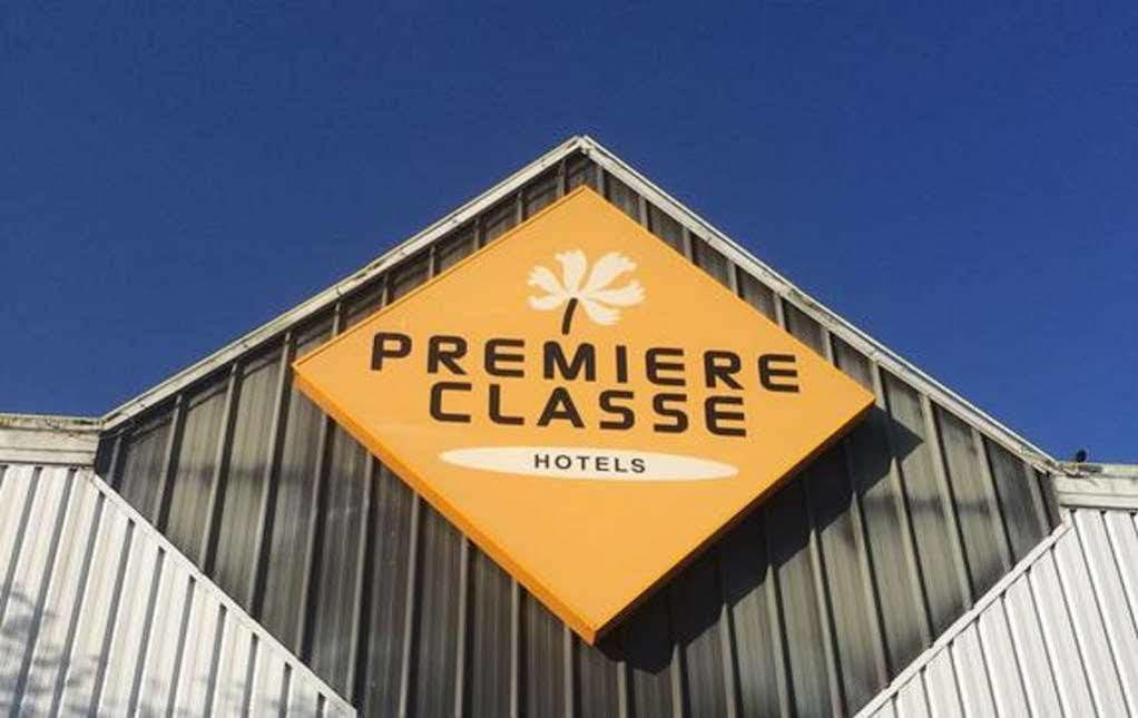 Premiere Classe Évreux Exterior foto Premier Classe Hotels logo
